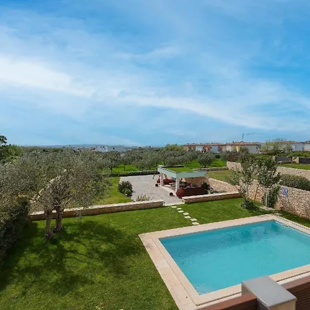 Mit Privatpool Fuer 8 Personen Ca 239 Qm In Vodnjan, Istrien Istrische Riviera Vodnjan