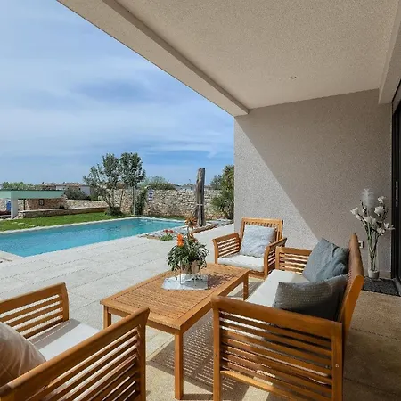 Mit Privatpool Fuer 8 Personen Ca 239 Qm In Vodnjan, Istrien Istrische Riviera Holiday home *