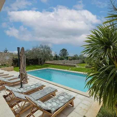 Mit Privatpool Fuer 8 Personen Ca 239 Qm In Vodnjan, Istrien Istrische Riviera * Vodnjan