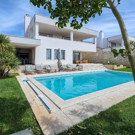 Mit Privatpool Fuer 8 Personen Ca 239 Qm In Vodnjan, Istrien Istrische Riviera Holiday home
