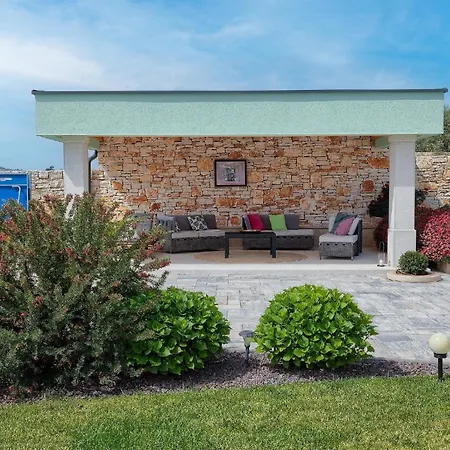 Mit Privatpool Fuer 8 Personen Ca 239 Qm In Vodnjan, Istrien Istrische Riviera Holiday home *
